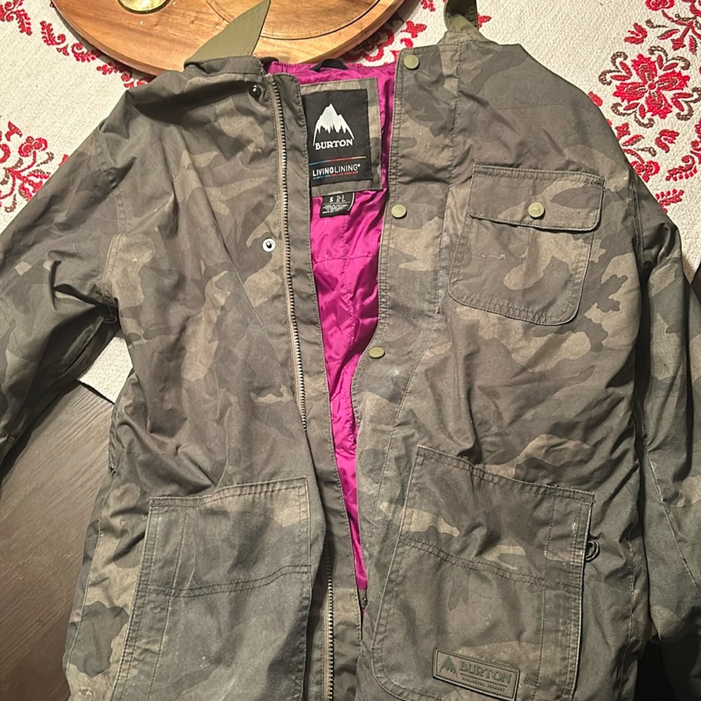 burton living lining jacket, size small